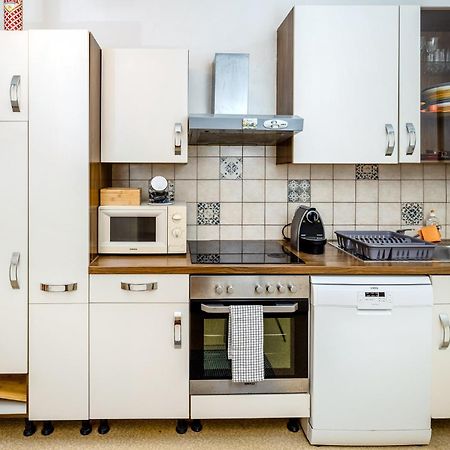 Sunny Citycenter Apartment - Graz Main Station Bagian luar foto