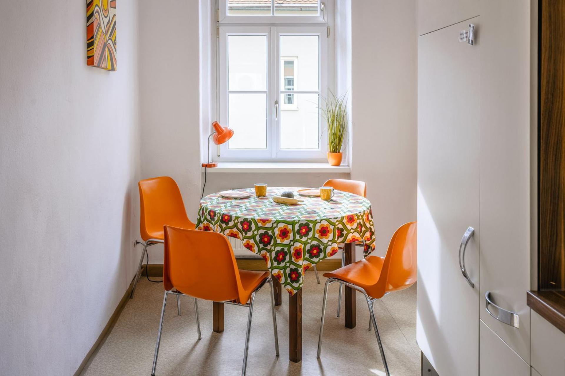 Sunny Citycenter Apartment - Graz Main Station Bagian luar foto